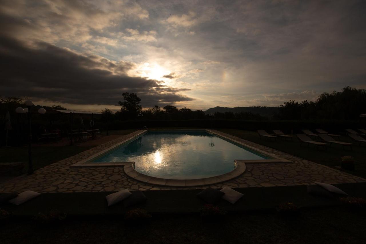 Gasthaus Agriturismo Il Sasso Anghiari Exterior foto