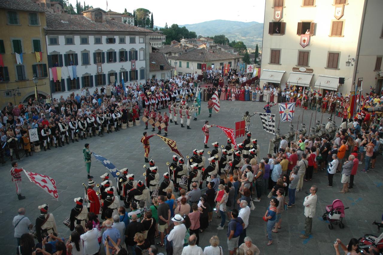 Gasthaus Agriturismo Il Sasso Anghiari Exterior foto